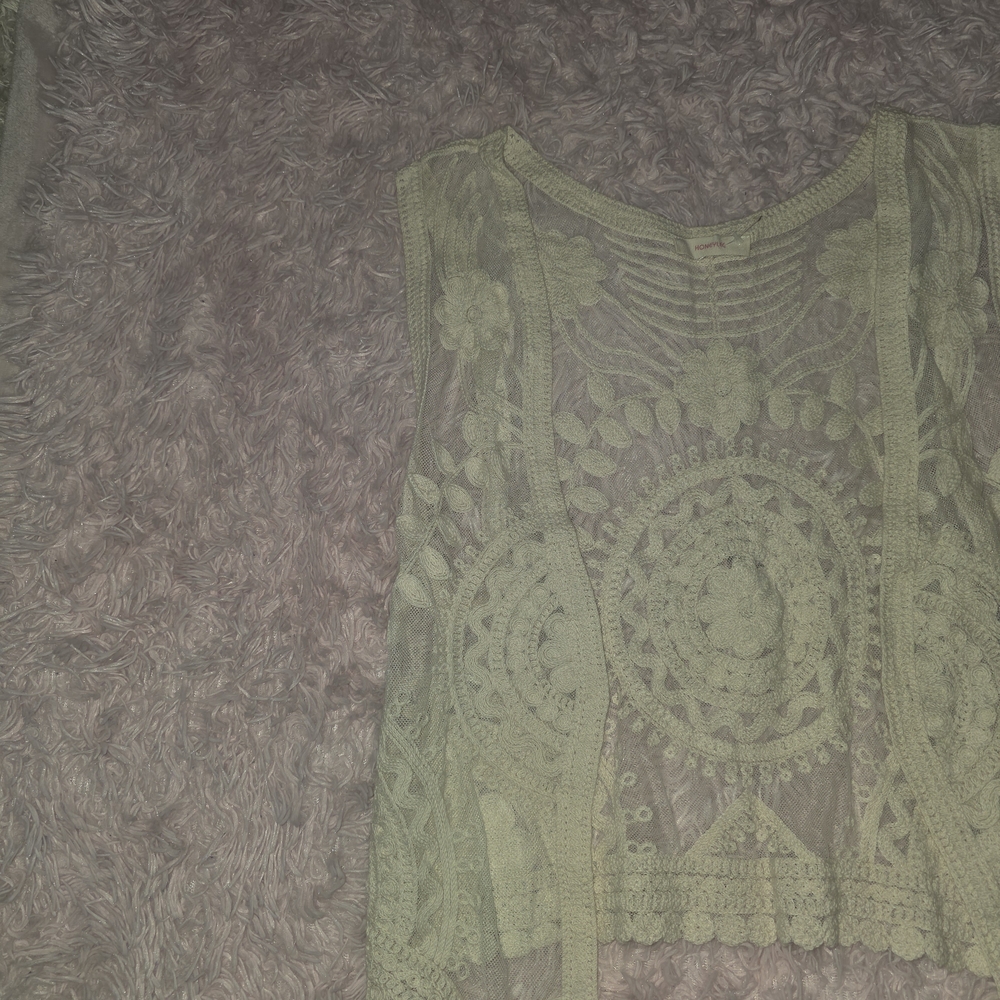 Floral Lace Sleeveless Vest - Light Green